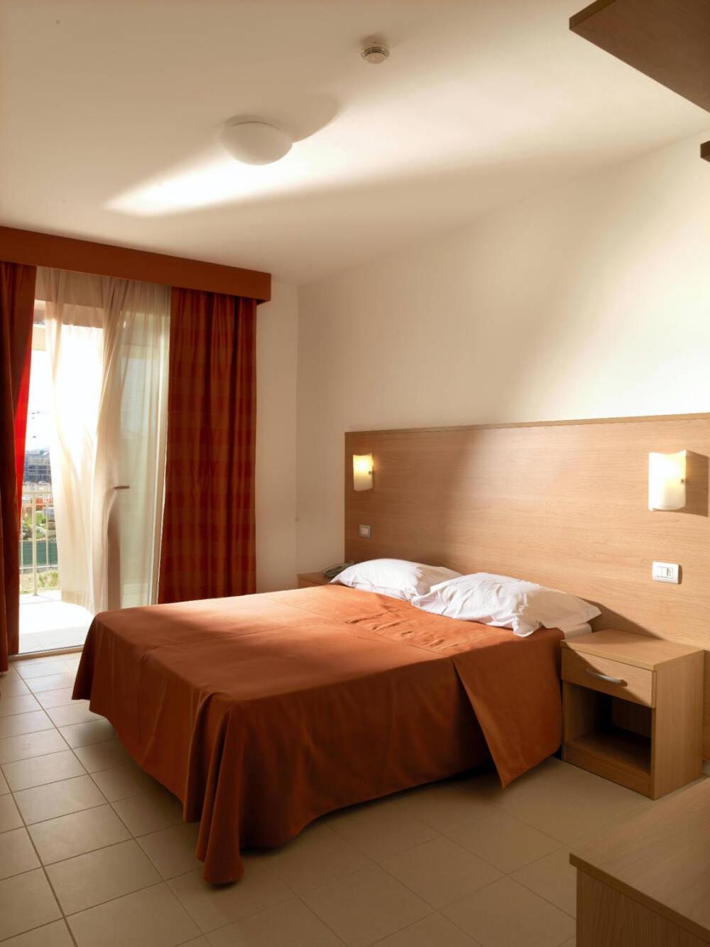 Casa Del Mar Aparthotel