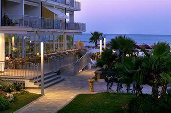 Casa Del Mar Aparthotel